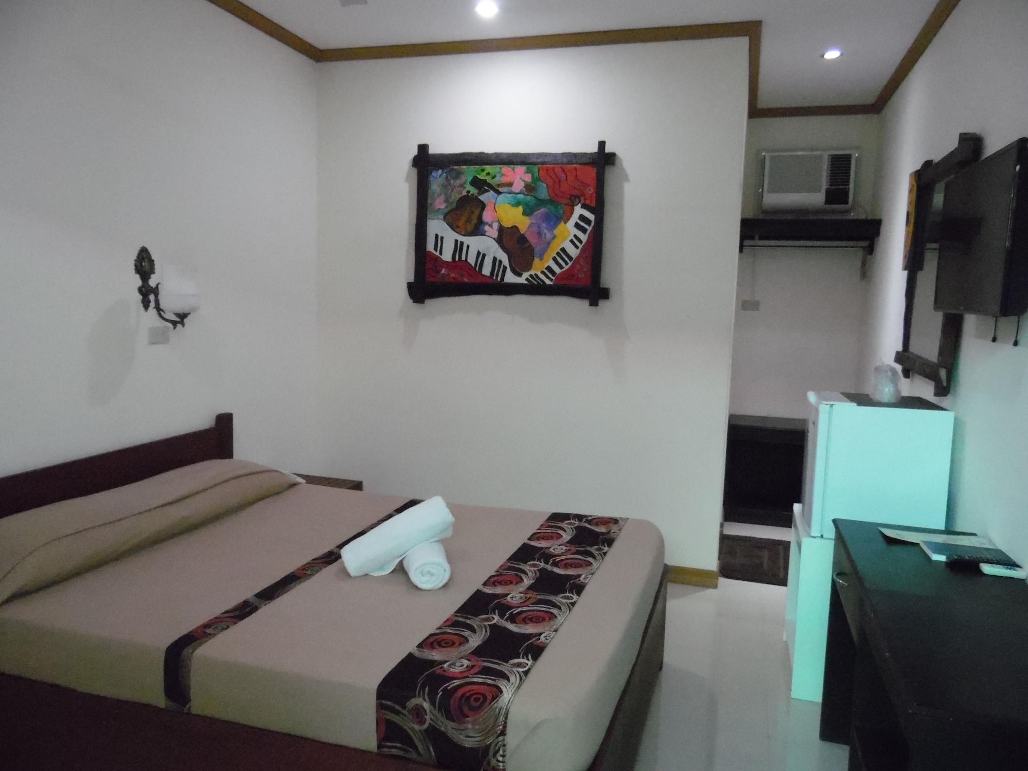 Reddoorz Premium Near Pristine Beach Hotel Puerto Princesa Exterior photo